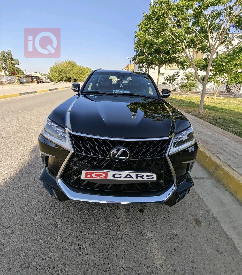 Lexus LX